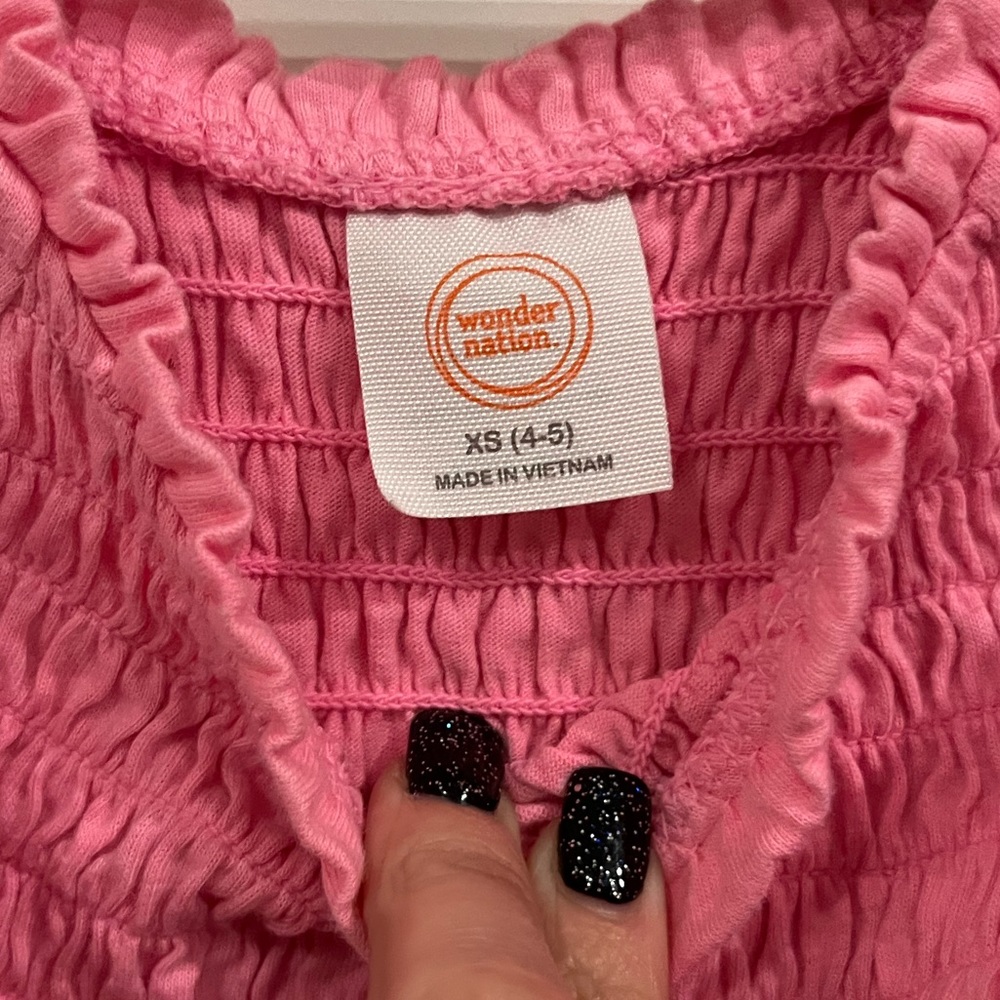 ⚜️(5 for $15) - Ruffle Top - Picture 2 of 2